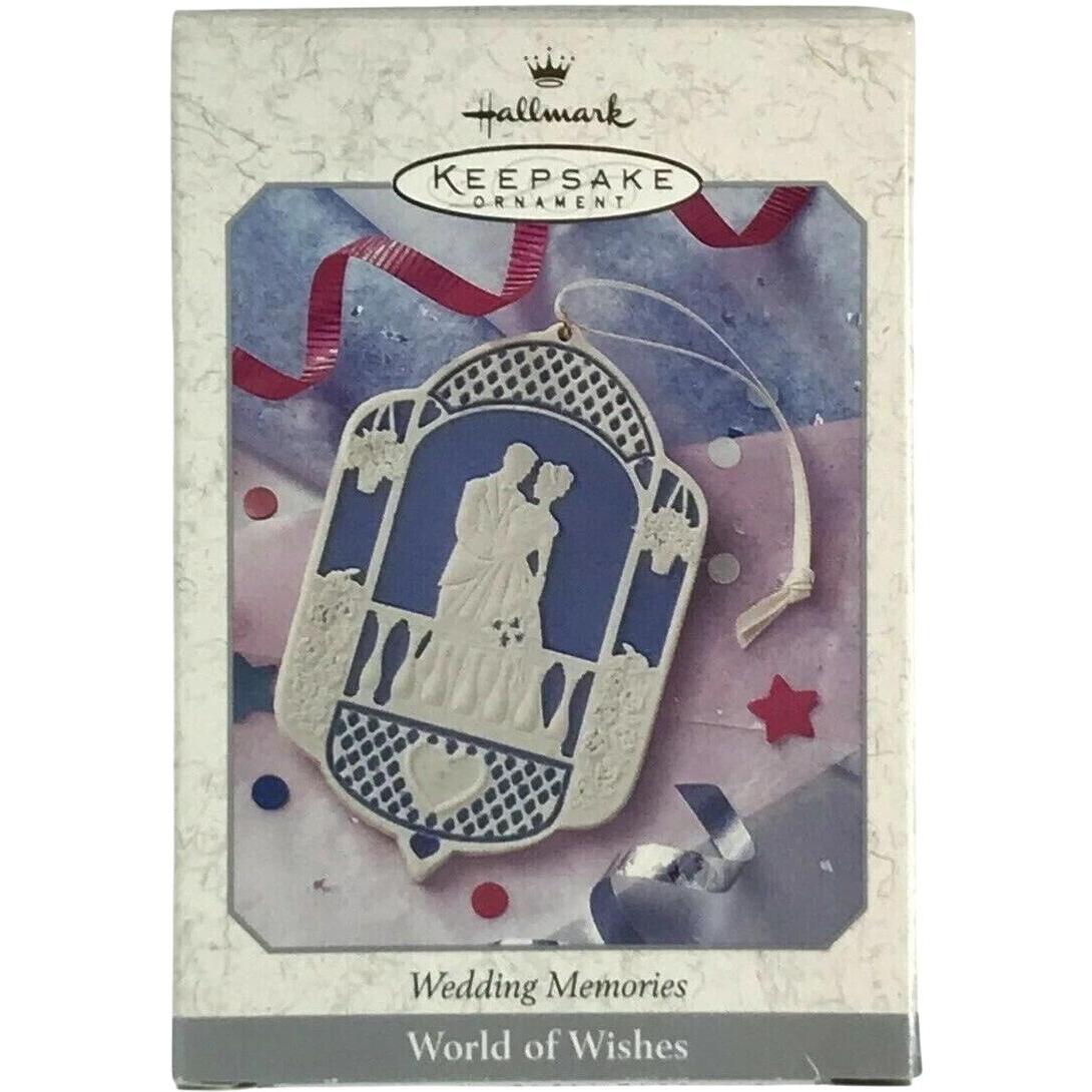 1998 Wedding Hallmark Ornament (Wedding) QEO8407
