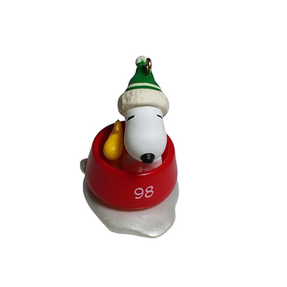 1998 Winter Fun With Snoopy Hallmark Ornament (Winter Fun with Snoopy) QXM4243