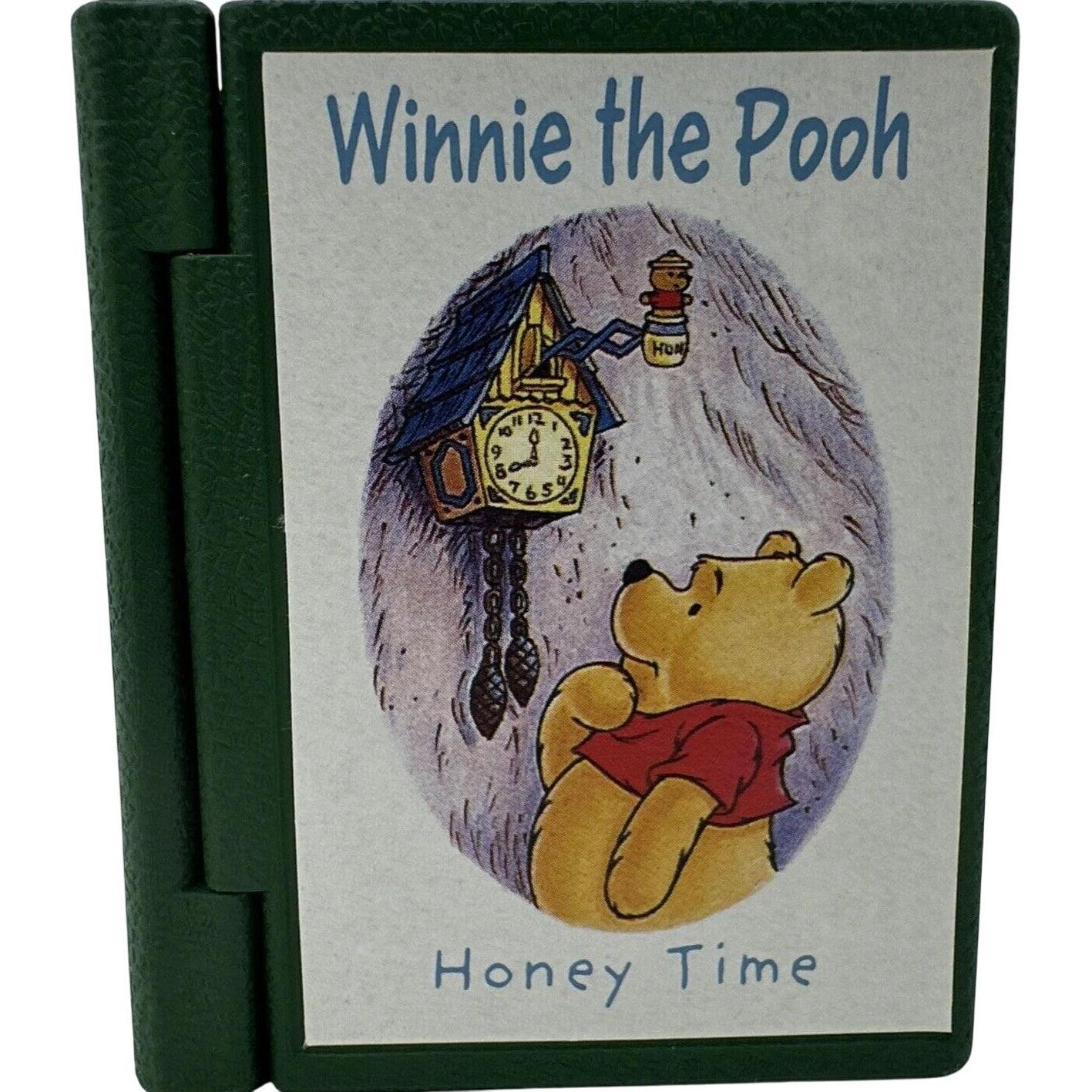 1999 Honey Time Hallmark Ornament (Winnie the Pooh) QXD4129