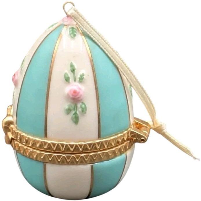 1999 Rabbit Hallmark Ornament (Easter Egg Surprise) QEO8461