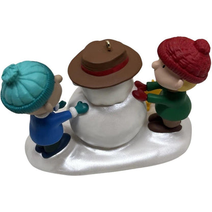 1999 Snow Day - Peanuts Hallmark Ornament (Peanuts) QXC4517