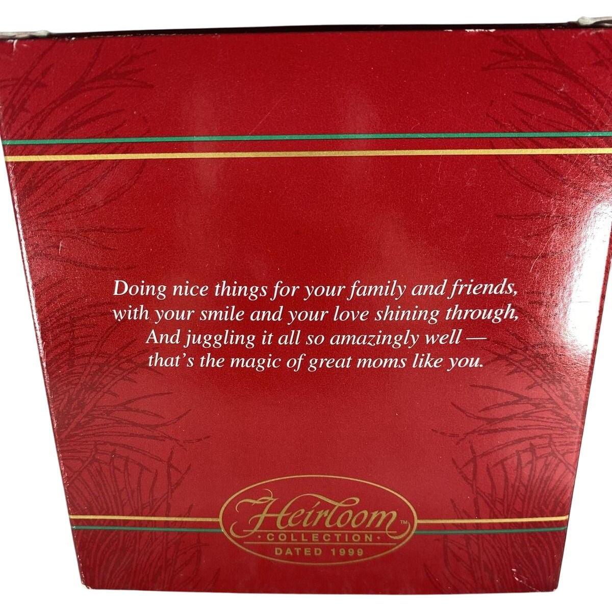 1999 World's Best Mom Carlton Cards Ornaments (Family) CXOR-014A