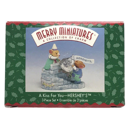 1999 A Kiss For You Hallmark Ornament (Hershey's) QFM8497