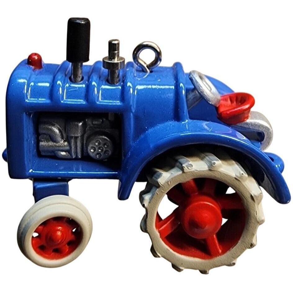 1999 Antique Tractor Hallmark Ornament (Series #3) QXM4567