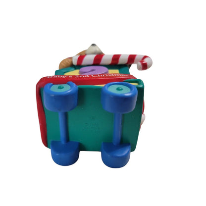 1999 Baby's Second Christmas Hallmark Ornament (Child's Age Collection) QX8333 Image6