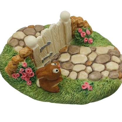 1999 Bashful Friends Hallmark Ornament (Merry Miniatures) QSM8459