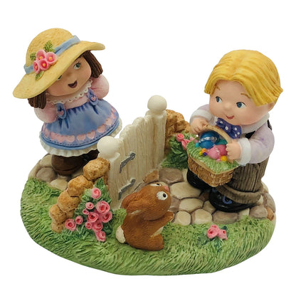 1999 Bashful Friends Hallmark Ornament (Merry Miniatures) QSM8459