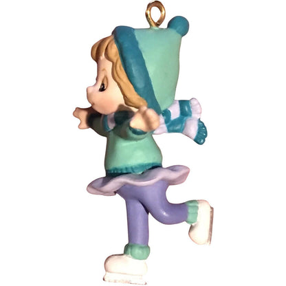 1999 Betsey's Perfect 10 Hallmark Ornament (Betsey Clark) QXM4609