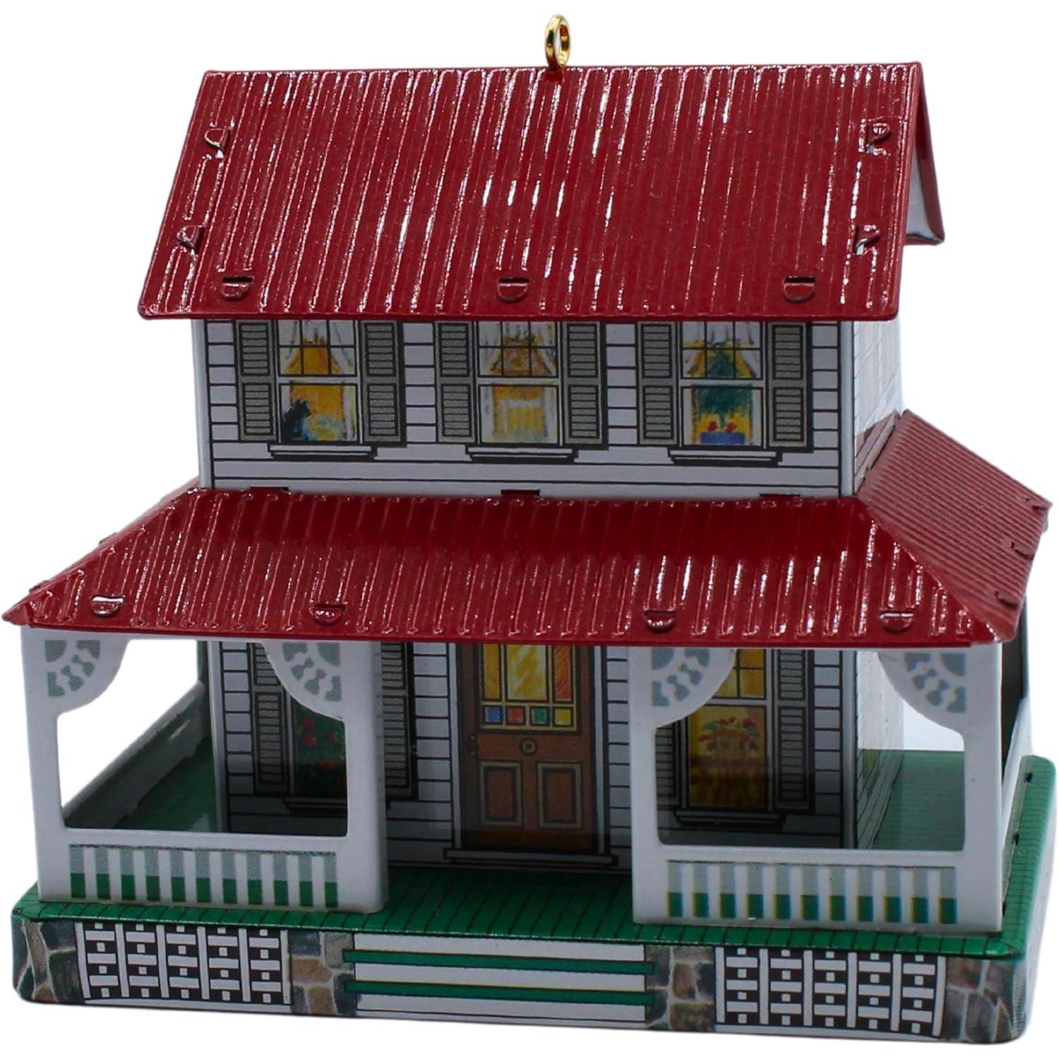 1999 Farm House Hallmark Ornament (Town and Country) QX6439