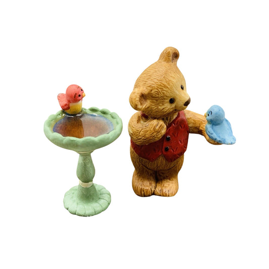 1999 Favorite Friends Hallmark Ornament (Teddy Bear) QFM8537