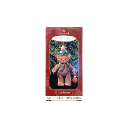 1999 Gift Bearers Hallmark Ornament (Gift Bearers) QX6437 Image2
