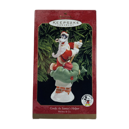 1999 Goofy As Santa's Helper Hallmark Ornament (Mickey & Co.) QXD4079 Image2