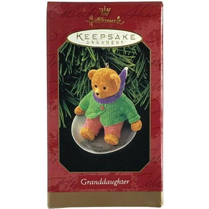 1999 GrandDaughter Hallmark Ornament (GrandDaughter) QX6739