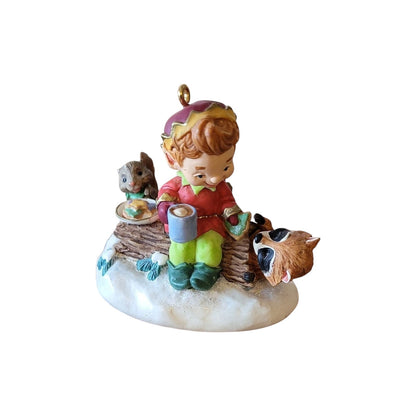 1999 Hollow Log Café (Animal) Hallmark Ornament QXC4667 Image1
