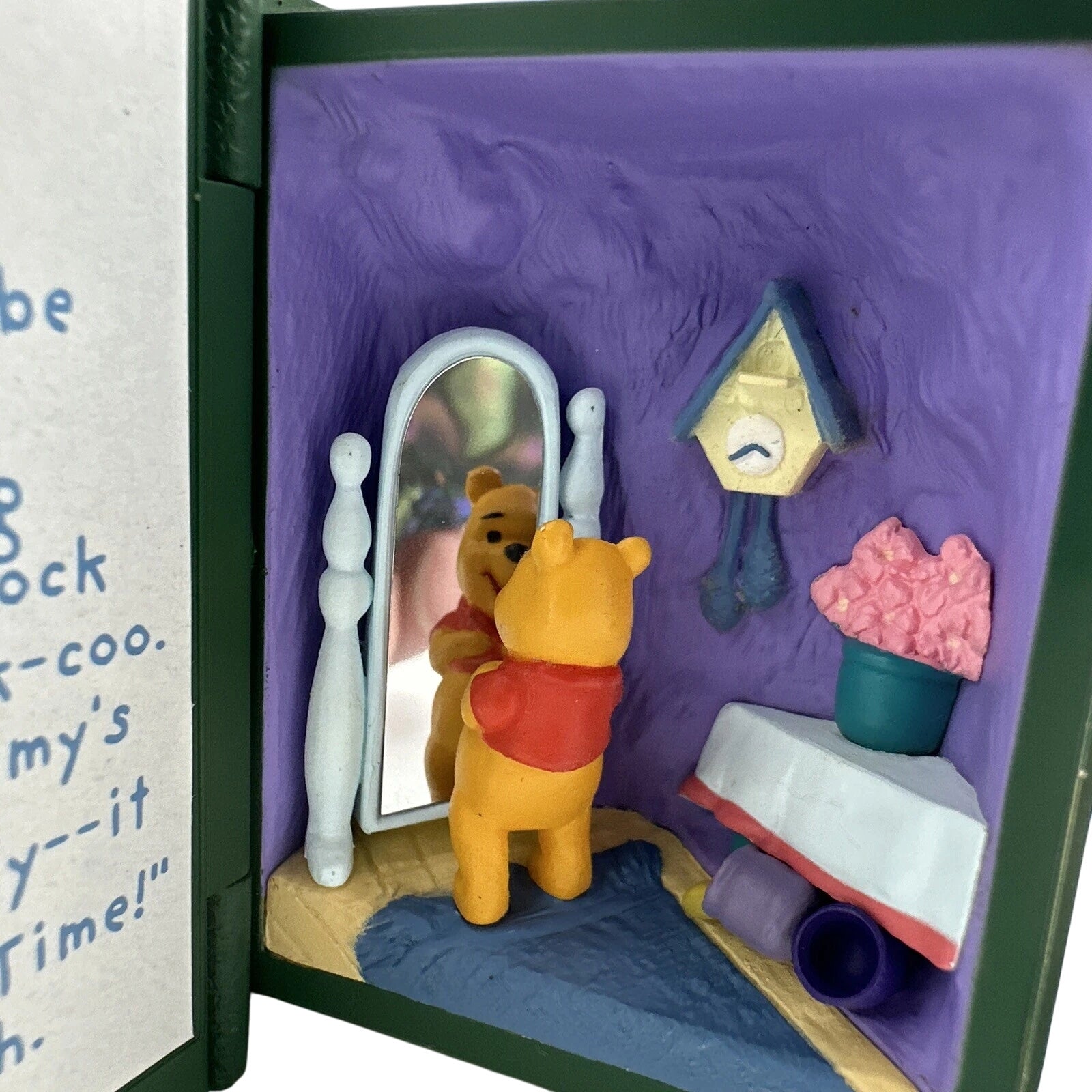 1999 Honey Time Hallmark Ornament (Winnie the Pooh) QXD4129