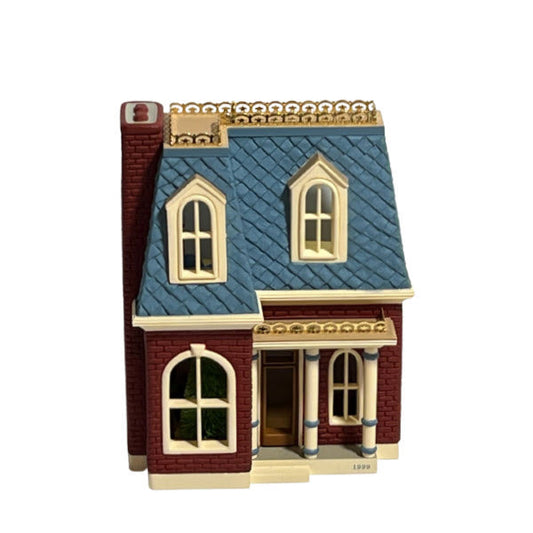 1999 House on Holly Lane Hallmark Ornament (Nostalgic Houses and Shops) QX6349