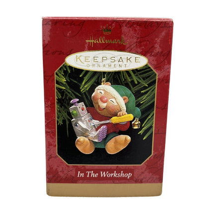 1999 In The Workshop Hallmark Ornament (Animal) QX6979