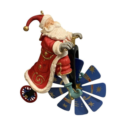 1999 Kringle's Whirligig Hallmark Ornament (Santa Claus) QX6847 Image1