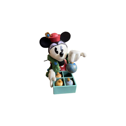 1999 Minnie Trims the Tree Hallmark Ornament (Disney) QXD4059 Image1