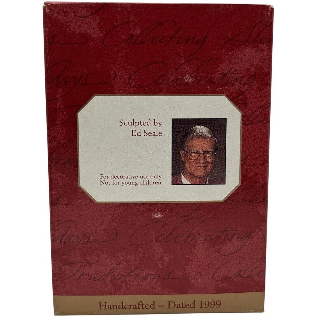 1999 Mom and Dad Hallmark Ornament (Family) QX6709