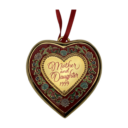 1999 Mother and Daughter Hallmark Ornament (Family) QX6757 Image1