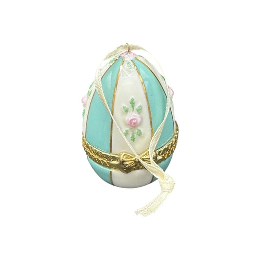 1999 Rabbit Hallmark Ornament (Easter Egg Surprise) QEO8461 Image1