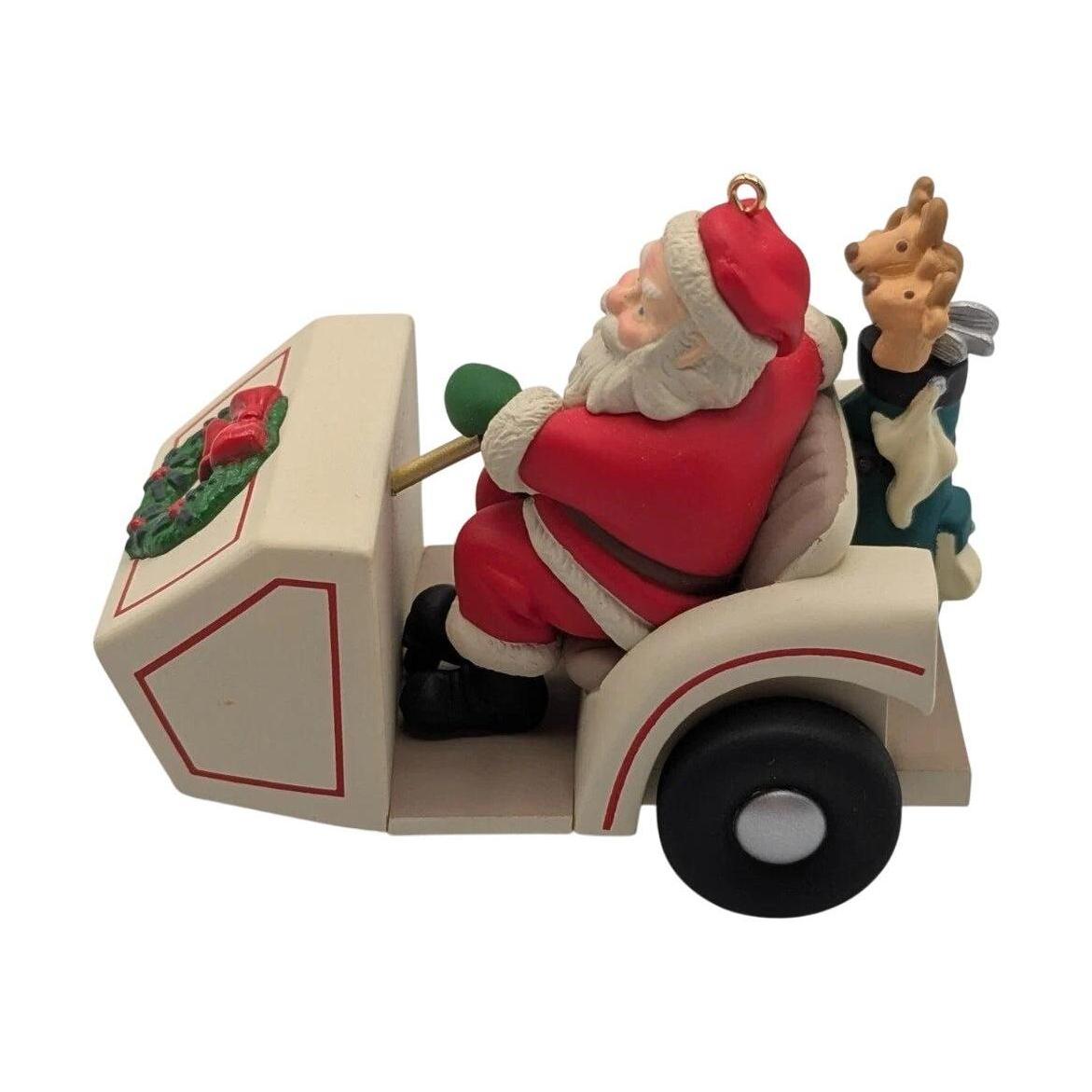 1999 Santa's Golf Cart Hallmark Ornament (Here Comes Santa) QX6337 Image5