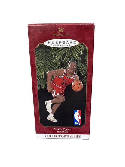 1999 Scottie Pippen Hallmark Ornament (Hoop Stars) QXI4177