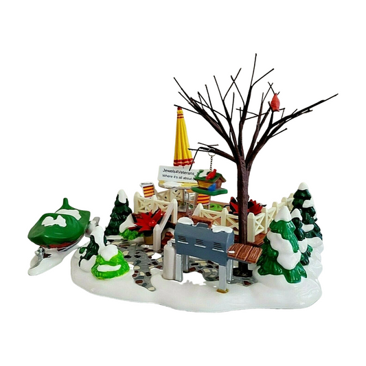 1999 “The Backyard Patio” Set of 2 – Department 56 Original Snow Village, Item #52836 Image1