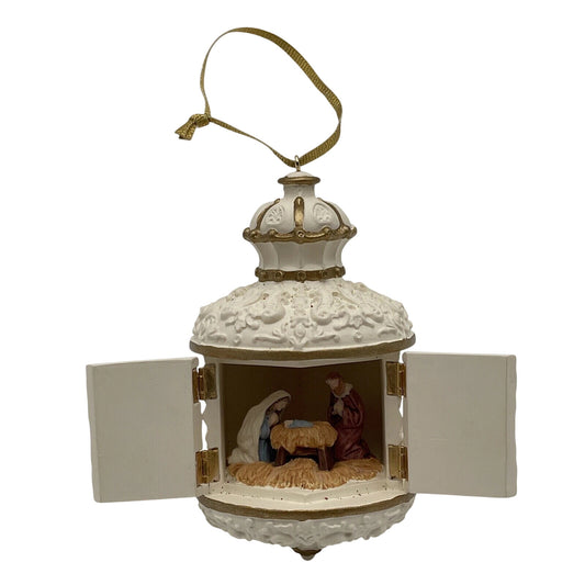 1999 The Christmas Story Hallmark Ornament (Nativity) QX6897 Image1
