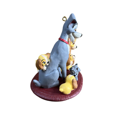 1999 The Family Portrait Hallmark Ornament (Lady and the Tramp) QXD4149