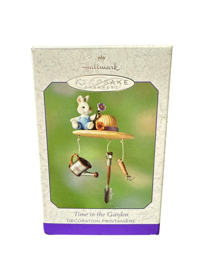 1999 Time in the Garden Hallmark Ornament (Bunny) QEO8511