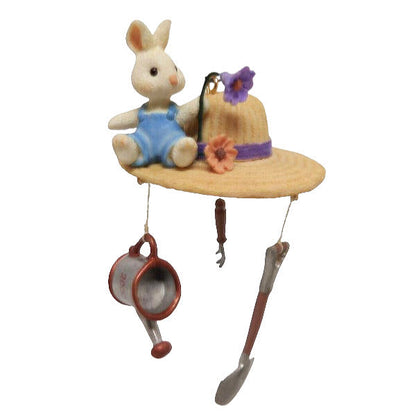 1999 Time in the Garden Hallmark Ornament (Bunny) QEO8511
