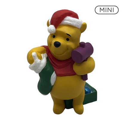 1999 Winnie the Pooh Hallmark Ornament (Winnie the Pooh) QRP8509 Image1
