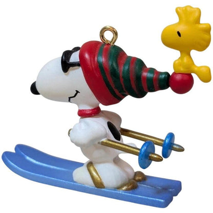 1999 Winter Fun With Snoopy Hallmark Ornament (Winter Fun with Snoopy) QXM4559