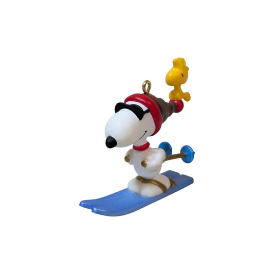 1999 Winter Fun With Snoopy (Winter Fun with Snoopy)
