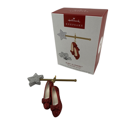 1HCM1079 Ruby Slippers (The Wizard of Oz)
