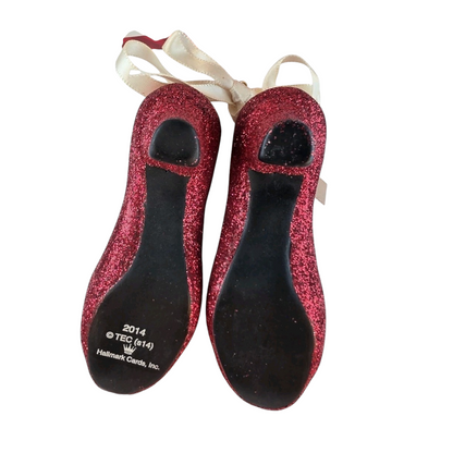1HCM4092 Ruby Slippers (The Wizard of Oz)