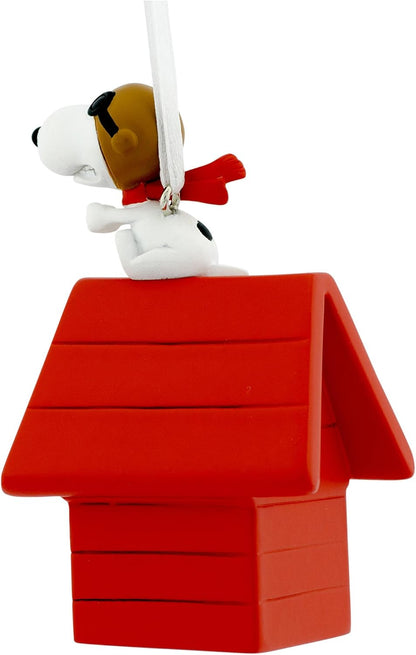1HCM9224 Snoopy Hallmark Ornament (Peanuts) 1HCM9224
