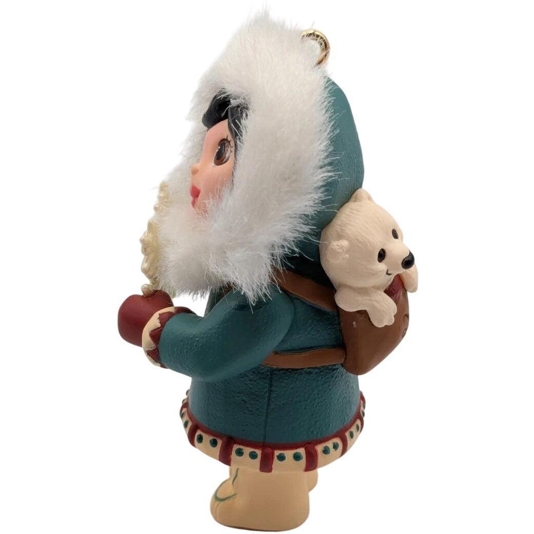 2000 Bringing Her Gift QX8334