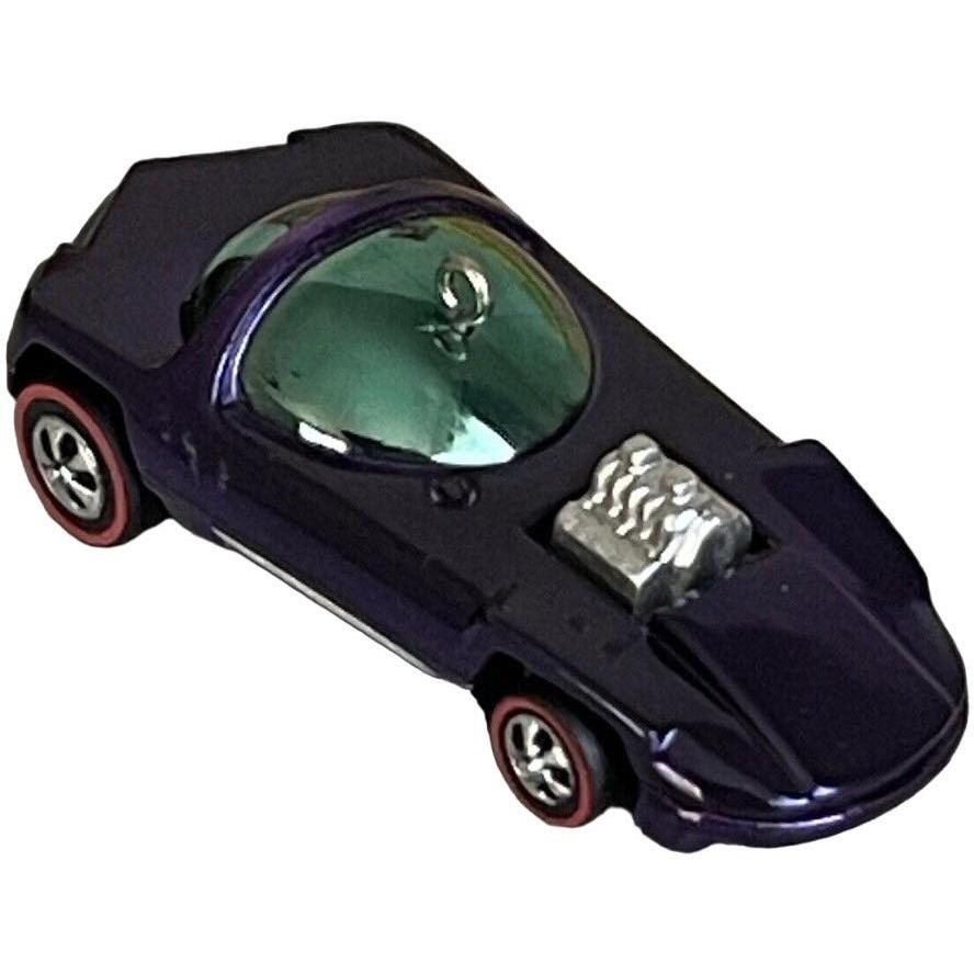 2000 Hallmark Ornament (1968) Silhouette and Case Hallmark Ornament (Hot Wheels) QX6605