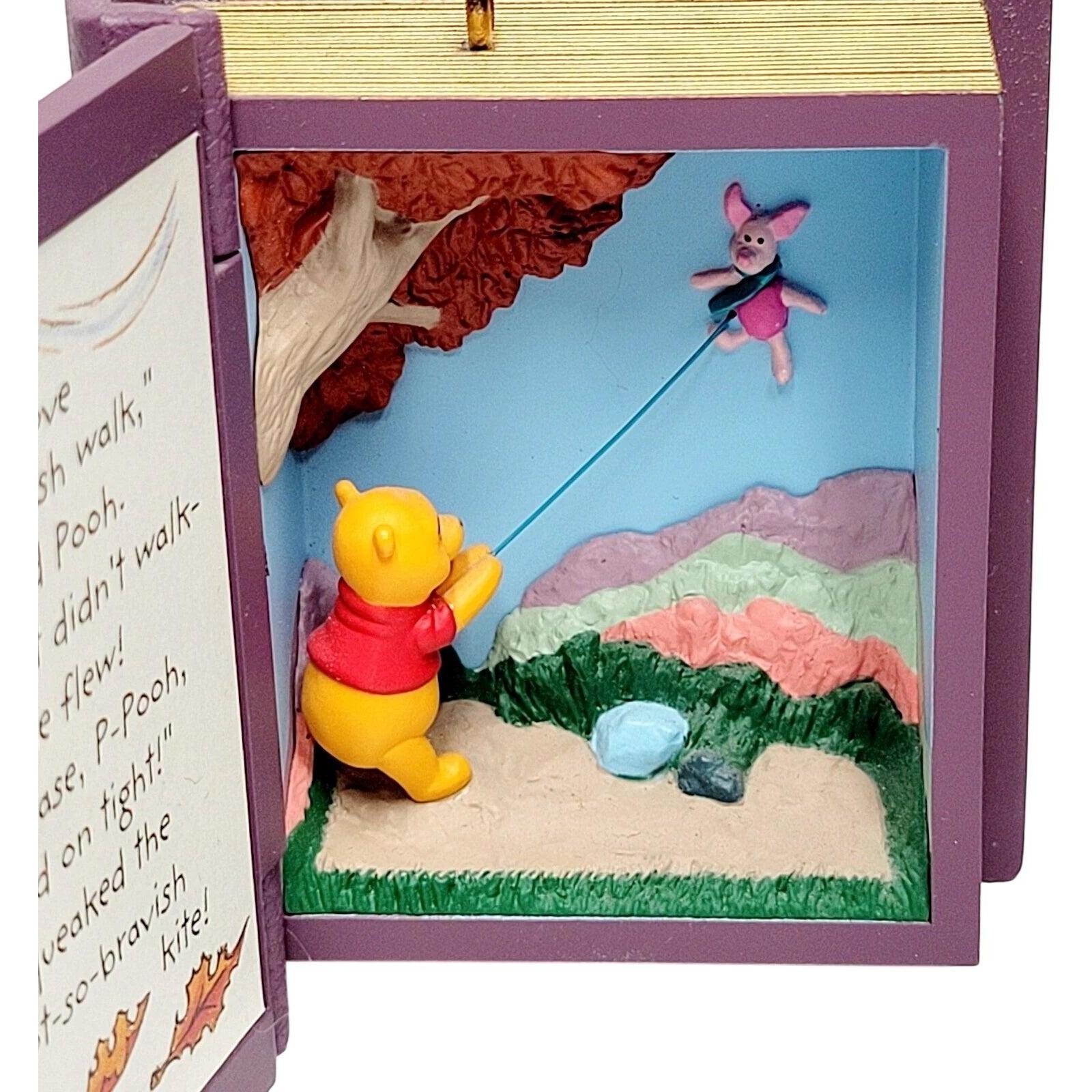 2000 A Blustery Day Hallmark Ornament (Winnie the Pooh) QXD4021