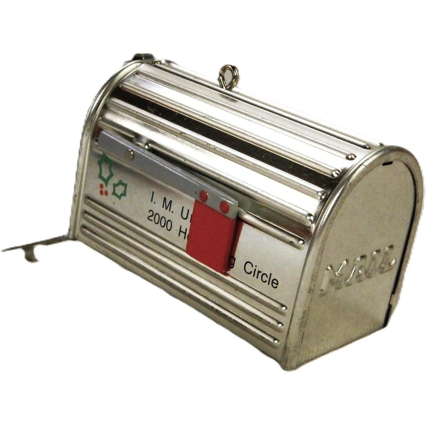 2000 Friendly Greeting Hallmark Ornament (Hedgehog) QX8174