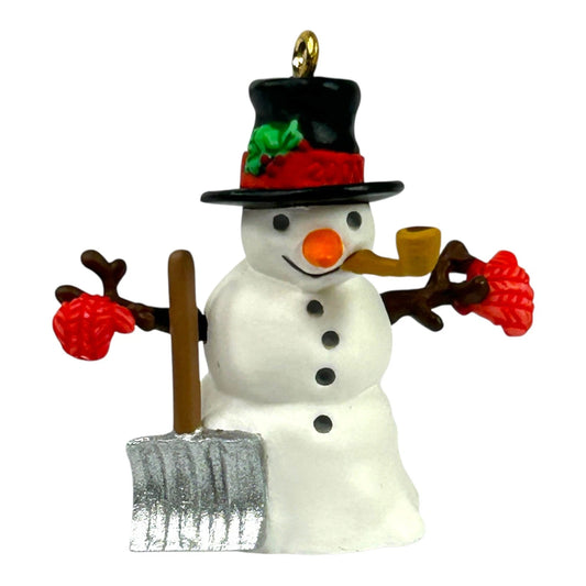 2000 Holiday Flurries Hallmark Ornament (Holiday Flurries) QXM5311