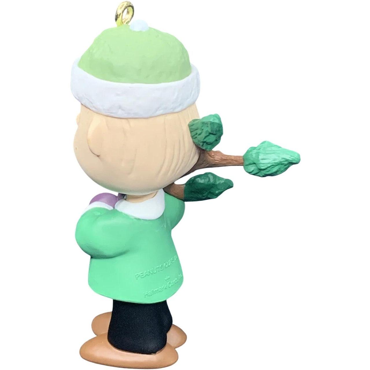 2000 Linus Ornament Hallmark Ornament (A Snoopy Christmas) QRP4204