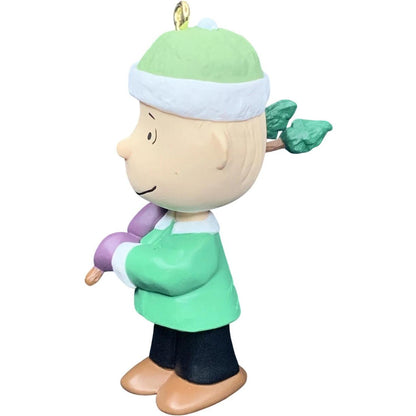 2000 Linus Ornament Hallmark Ornament (A Snoopy Christmas) QRP4204