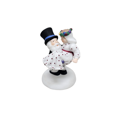 2000 Little Newlyweds – North Pole Series Department 56 #56.56805 56805 Image1