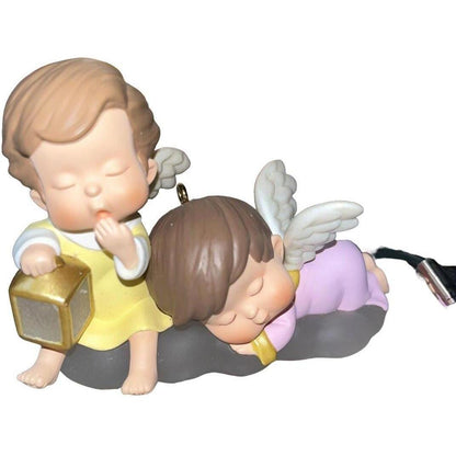 2000 Mary's Angels Lighted Hallmark Ornament (Mary's Angels) QLX7561