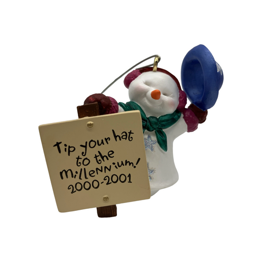 2000 Millennium Snowma'am Hallmark Ornament (Snowmen) QXI5241 Image1
