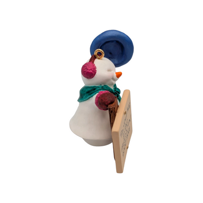 2000 Millennium Snowma'am Hallmark Ornament (Snowmen) QXI5241 Image3